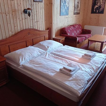 Ranc Kostelany Hotel Kroměříž Екстериор снимка