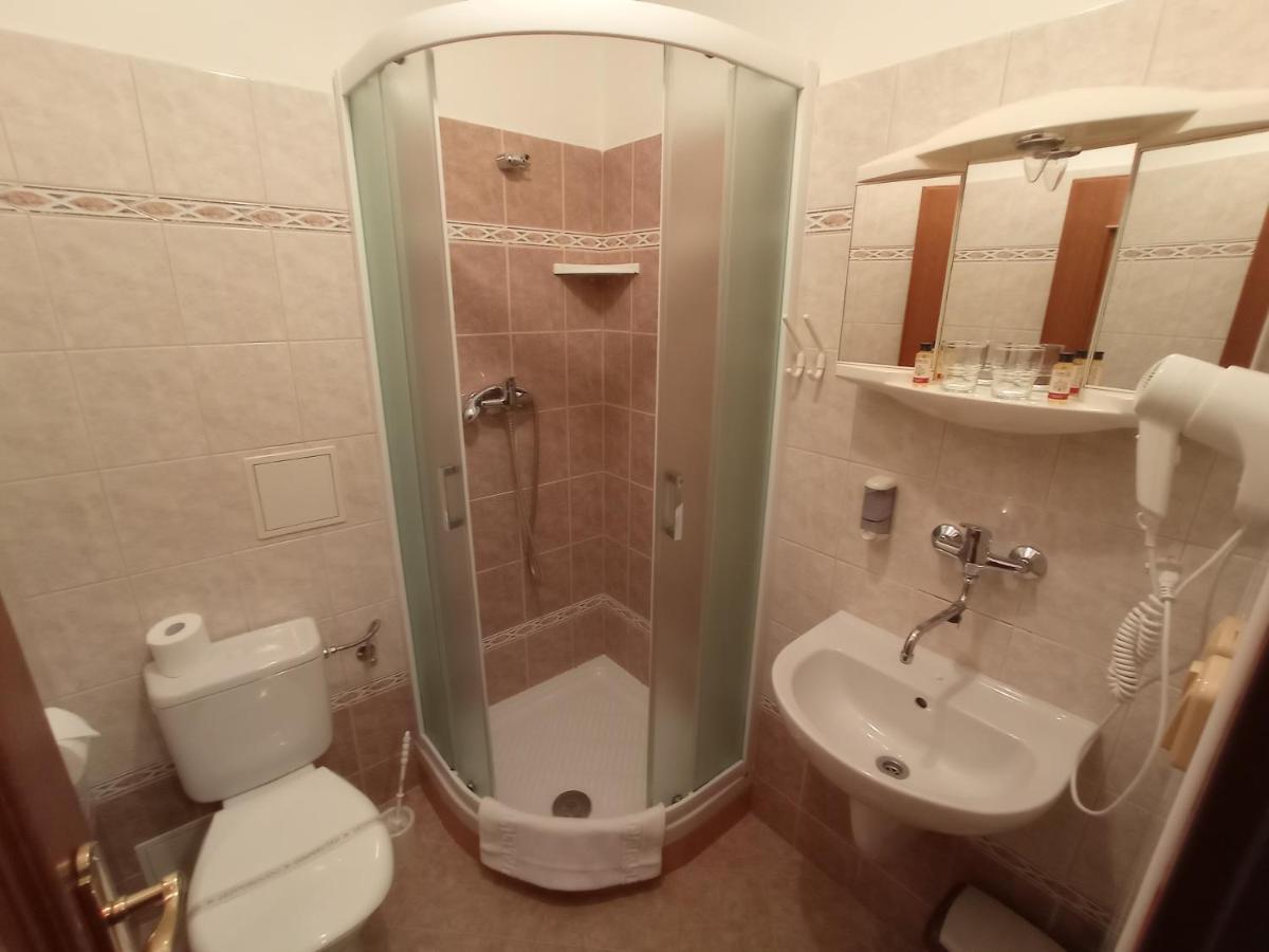 Ranc Kostelany Hotel Kroměříž Екстериор снимка